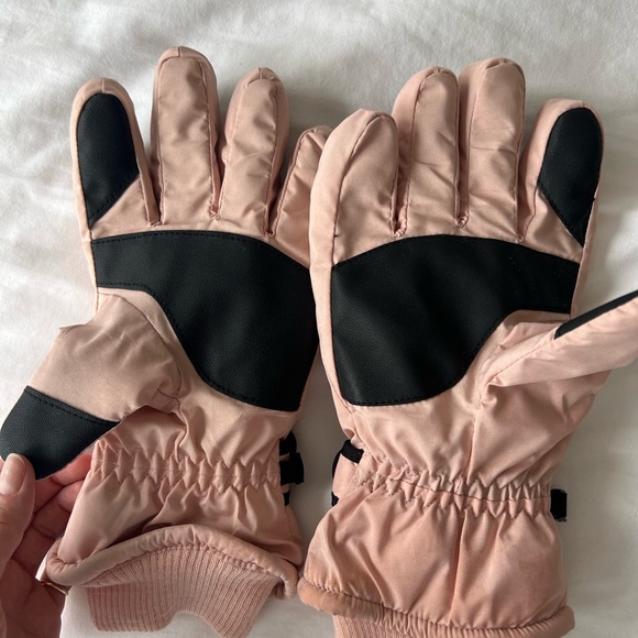 ❗️Sold❗️Winter Gloves Pink Sport - Picture 3 of 5